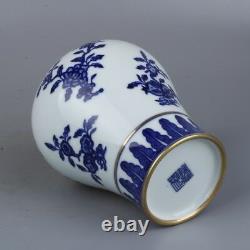 Chinese Exquisite Handmade porcelain vase