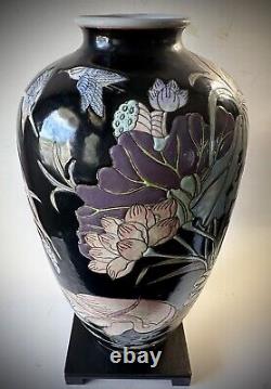 Chinese Macau Famille Noire Porcelain Black Enamel Avian/Lotus /Floral Vase