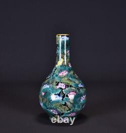 Chinese Pastel Porcelain Gilded HandPainted Exquisite Lotus Vase 21957