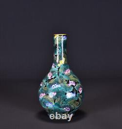 Chinese Pastel Porcelain Gilded HandPainted Exquisite Lotus Vase 21957