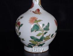 Chinese Pastel Porcelain HandPainted Exquisite Chrysanthemum Vase 19544