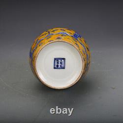 Chinese Porcelain Ming Chenghua Yellow Blue And White Floral Pattern Vases 9.05