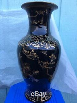 Chinese Porcelain Mirror Black Gold Gilt Auspicous Painted Antique Vase