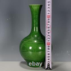 Chinese Porcelain Qing Dynasty Kangxi Green Glaze Long Necked Vase 9.44 Inch