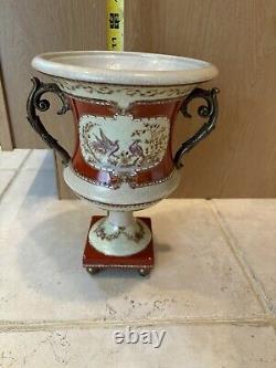 Chinese Porcelain Urn/Vase Urn 8 X10 Very Good