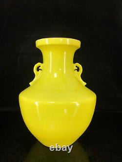 Chinese Yellow glaze Porcelain Handmade Exquisite Vase 16852