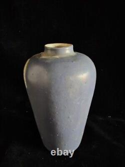 Chinese antique sculpture porcelain dragon pattern blue glaze vase 7.4inc
