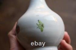 Chinese famille rose Porcelain vase Late Qing Dynasty, Tongzhi period