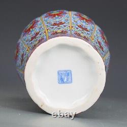 Chinese old Porcelain Color Enamel Painted decorative pattern Vase