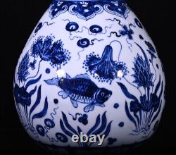 Collectable Art Chinese Handmade Blue White Porcelain Fish YuHuChun Vase