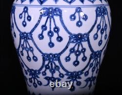 Collectable Art Chinese Handmade Blue White Porcelain Flowers Mei Vase