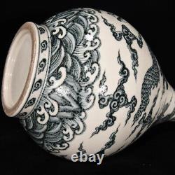 Delicate Chinese Hand Painting Blue&white Porcelain Dragon YuHuChun Vase