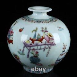 Exquisite Old Chinese porcelain color Hand Painted Bogu pattern Vase 8026