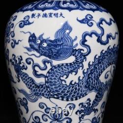 Fine Chinese Hand Painting Blue&white Porcelain Dragon Mei Vase