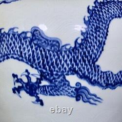 Fine Chinese Hand Painting Blue&white Porcelain Dragon Pot