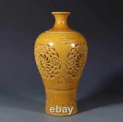 Fine Chinese Hand Painting Yellow Glazed Porcelain Mei Vase