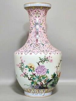 Fine Qing Dynasty Chinese Porcelain Famille Rose Flowers Duo Handle Vase