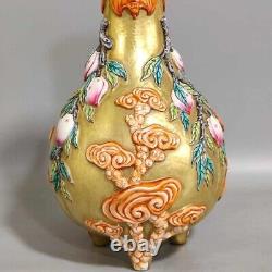 Fine Rare Qing Dynasty Chinese Porcelain Famille Rose Gilted Gold Peach Vase