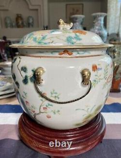 Nice Antique Chinese Famille Rose Porcelain Lidded Jar