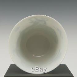 Nice Chinese B&W porcelain covered cup & saucer, figures, Daoguang period