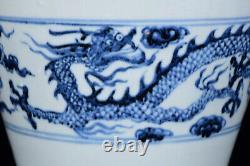 Nice Chinese Hand Painting Blue&white Porcelain Dragon Mei Vase