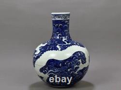 Nice Chinese Handmade Painting Blue White Porcelain Dragon Globular Shape Vase