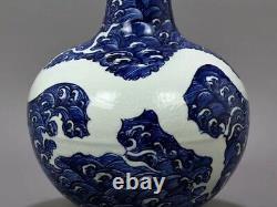 Nice Chinese Handmade Painting Blue White Porcelain Dragon Globular Shape Vase