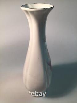 Porcelain Chinese Flower Vase Beautiful