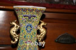 Quality Chinese Porcelain Vase Marked Handles Painted Flowers Design Pattern