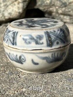 Rare Antique Ming Chinese Porcelain Lidded Box