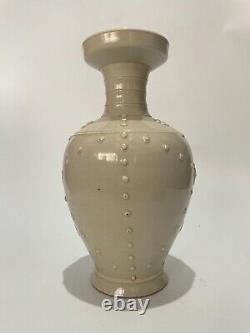 Rare Chinese porcelain Ding Kiln Vase 960-1279 Song dynasty