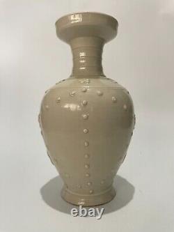 Rare Chinese porcelain Ding Kiln Vase 960-1279 Song dynasty