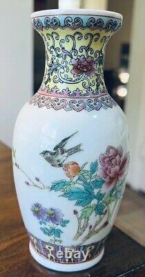 Vintage 1960s Chinese Porcelain Vase, 6 1/2 tall