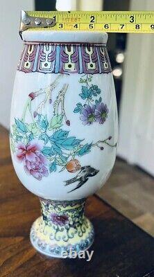 Vintage 1960s Chinese Porcelain Vase, 6 1/2 tall