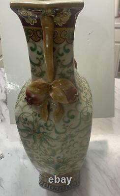 Vintage chinese porcelain vase hand painted